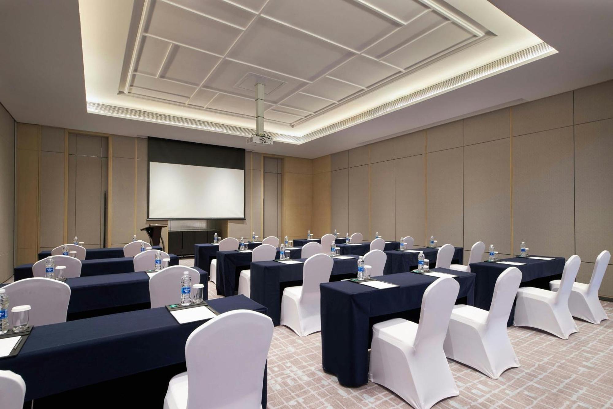Courtyard By Marriott Changchun Exteriör bild