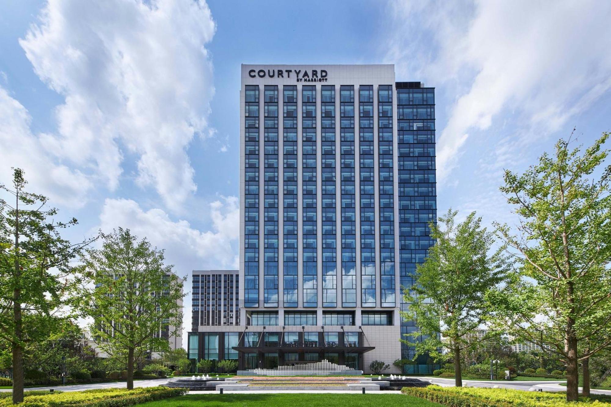 Courtyard By Marriott Changchun Exteriör bild